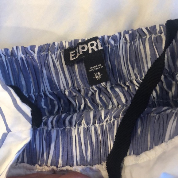 cutest tie top! - Picture 3 of 3